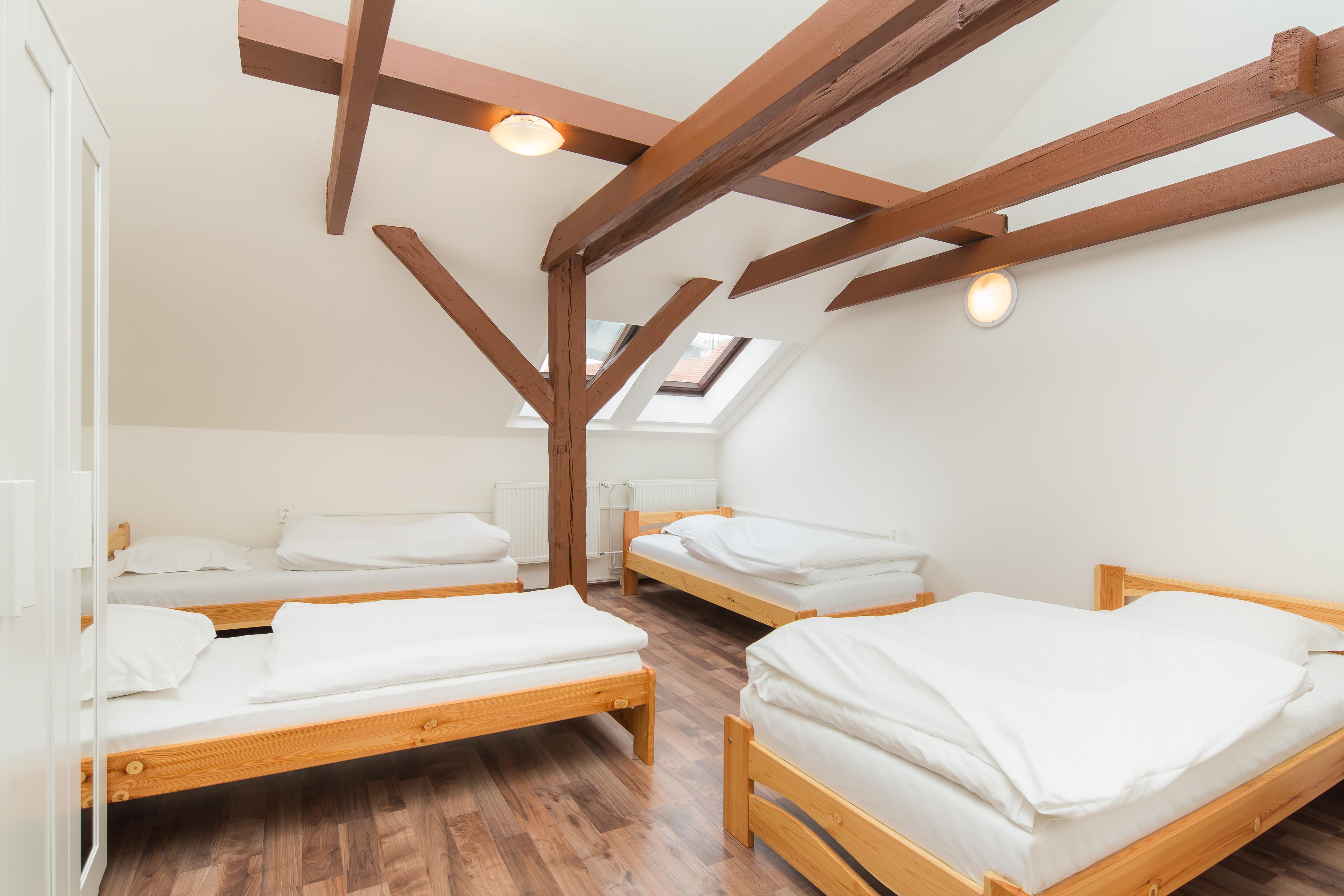 Easy Housing Hostel *