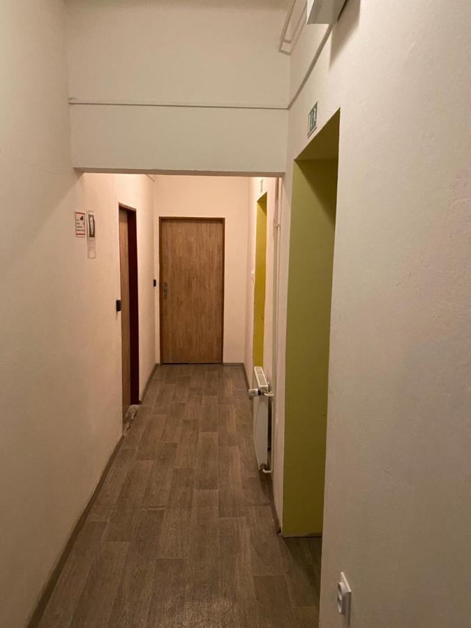 Easy Housing Albergue *
